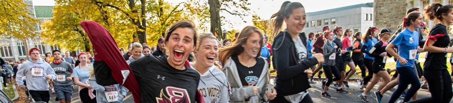 students running a marathon